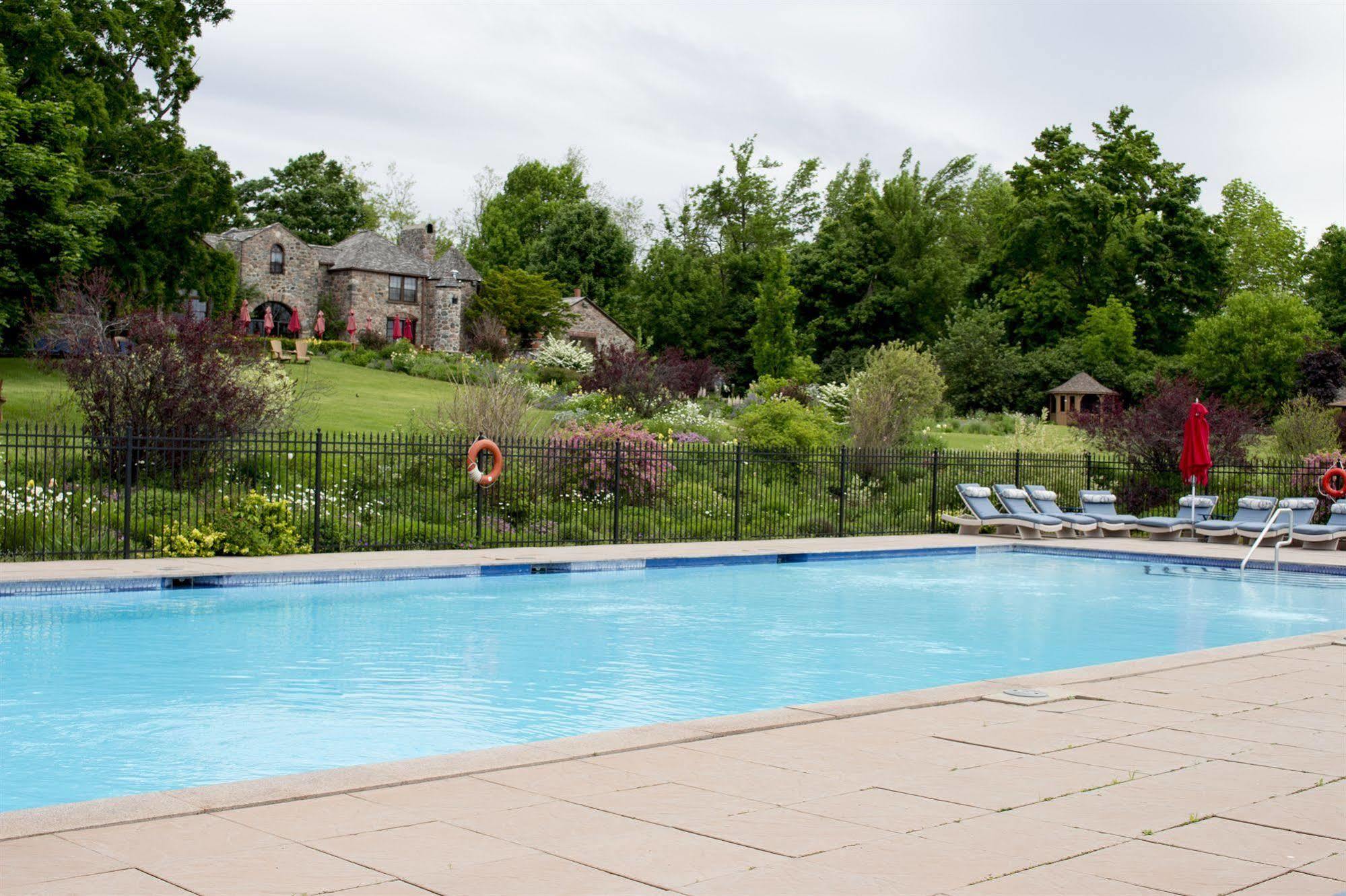 Ste. Anne'S Spa Grafton Exterior photo
